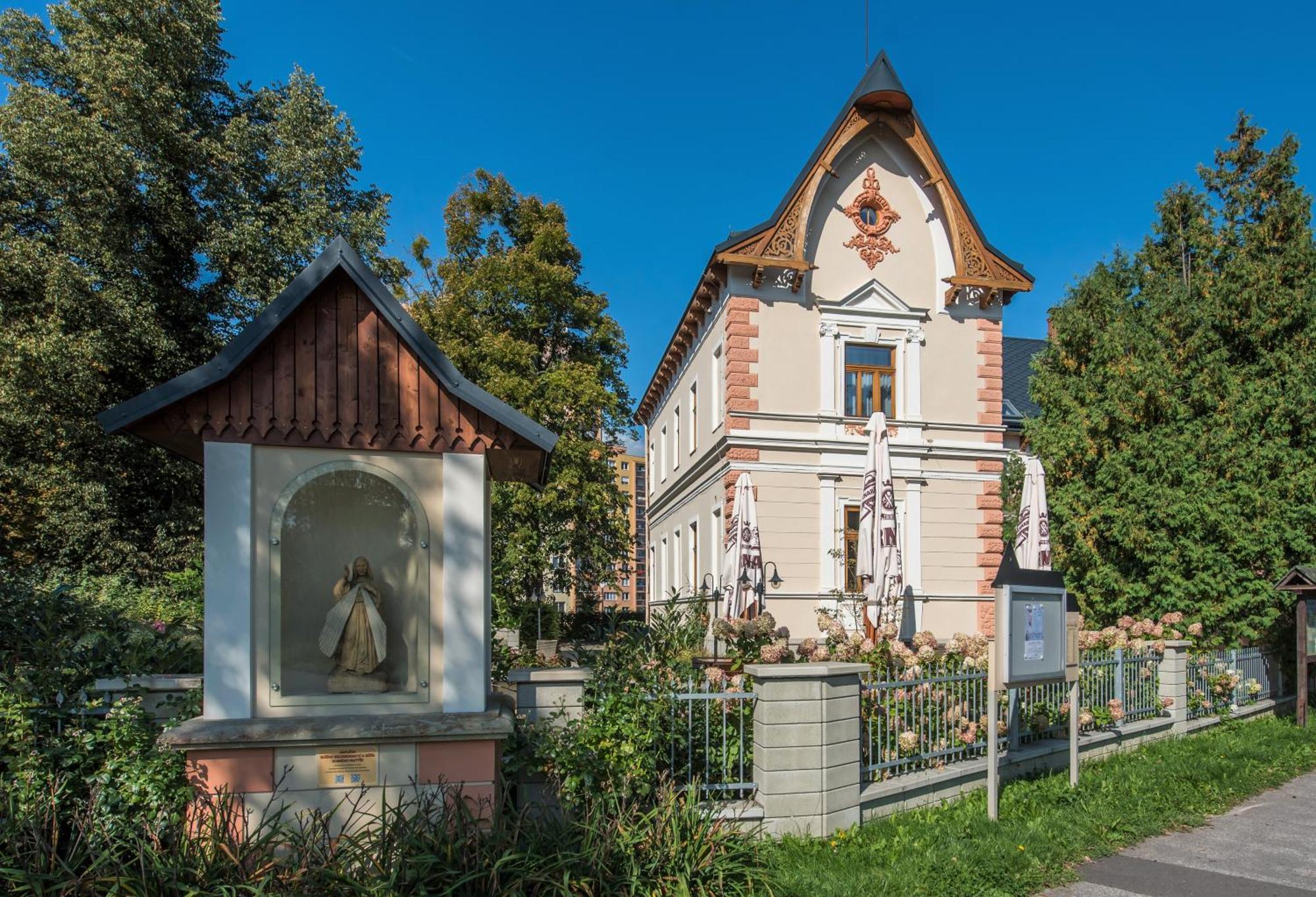 Penzion Vila Machu Kopřivnice Εξωτερικό φωτογραφία